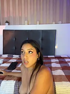 Meggymae01 লাইভ XXX চ্যাট