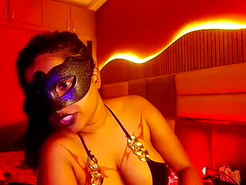 Desi_Dom_here élő XXX-chatje