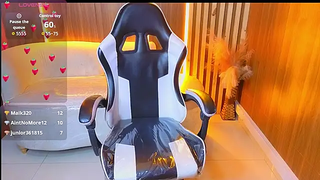 Aratna_Blonde_Tx élő XXX-chatje