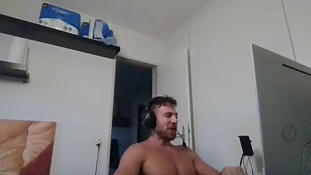 alpha-hunkn Live XXX chat