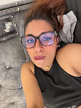Chatroom XXX en direct de Alice-fire