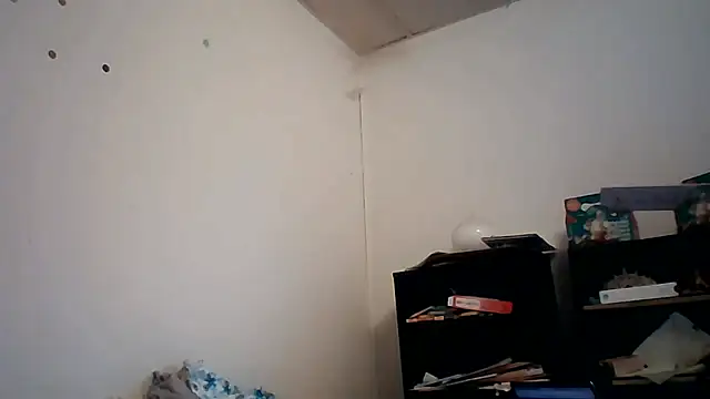 starlight1983 Show in webcam