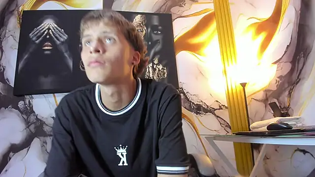 mono_blonde Live XXX Chat
