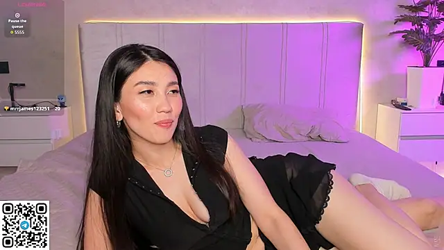 Miss_Iris69's Live XXX Chat
