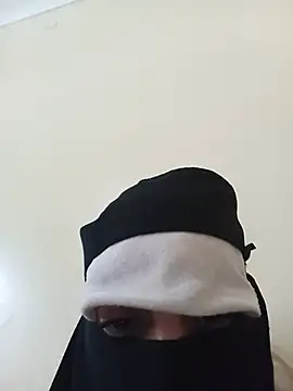 sexy__mona Adlı Modelin Canlı XXX Sohbeti