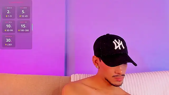ApoloXanthos live XXX chat