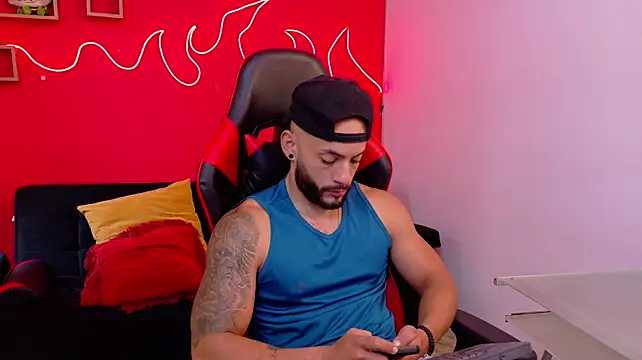Mike_savage3 Chat XXX in diretta