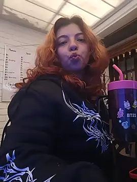 Chat XXX en directo de Wintercandy_