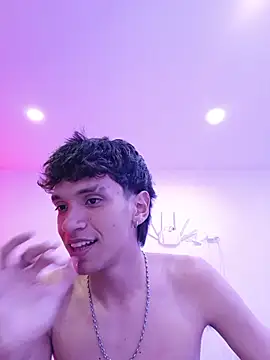 عرض كام H3ll_B0Y_
