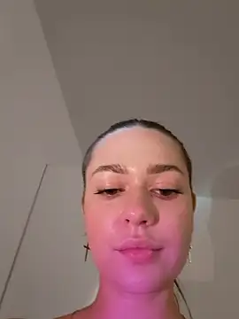 Chat +18 de MarthaBrown ao vivo