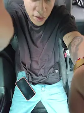 צ'אט XXX בשידור חי של AlphaMasterXxx