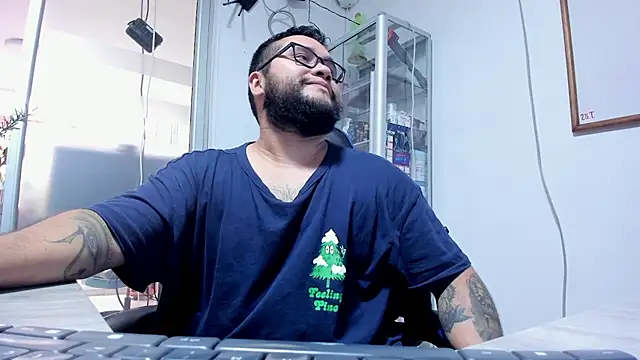 Živý XXX chat VINCEDMAGLIOO