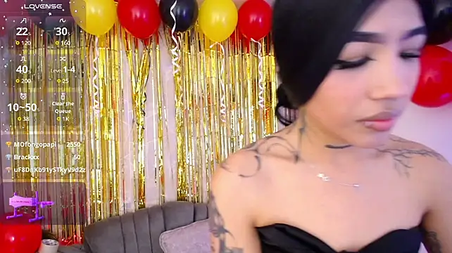 Raven_Wood's Live XXX Chat