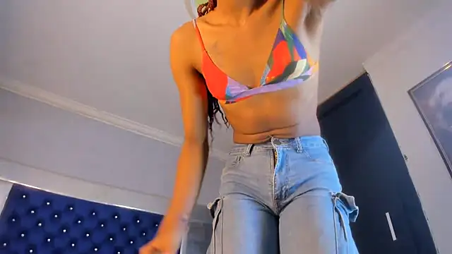 Ciara_HotTs: απευθείας συνομιλία ΧΧΧ