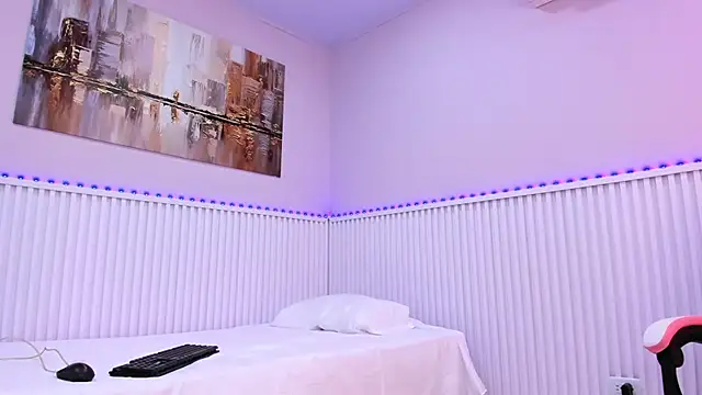 XXX chat uživo modela Radly_Andrew