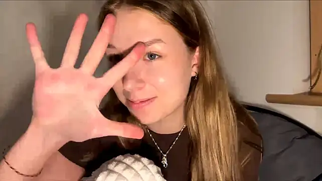 TarenOgilvie Adlı Modelin Canlı XXX Sohbeti