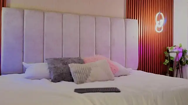 SofiaCortes4 Chat XXX live