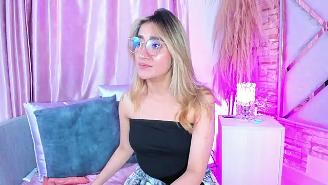 lucy_davies Obrolan Langsung XXX