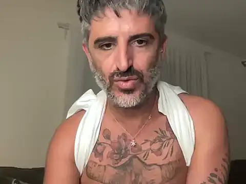צ'אט XXX בשידור חי של neverland69