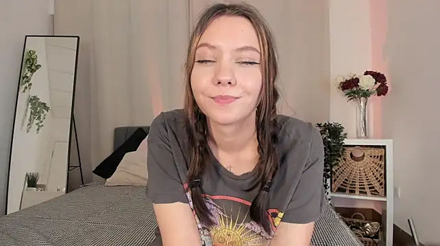 Chat +18 de Mika_Moony ao vivo