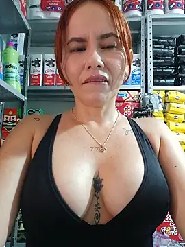 Chatroom XXX en direct de Queen_lorena