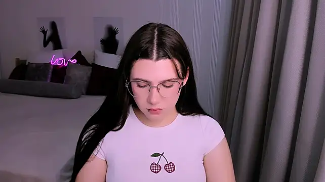 StellaDarks Adlı Modelin Canlı XXX Sohbeti