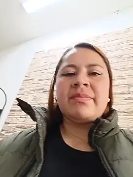 VANESSA__28 Adlı Modelin Canlı XXX Sohbeti