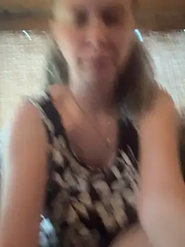 littletaker45's Offline XXX Chat