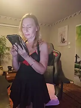 Chat +18 de HotLana69 ao vivo