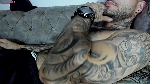 Chat +18 de Adam_Maxwel ao vivo
