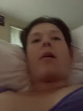 CUMFOREVERY1nTitTiES2 XXX чат на живо