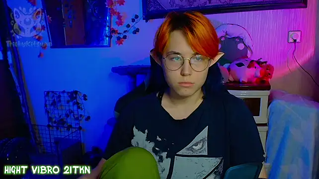 TrickyKitsune XXX чат на живо