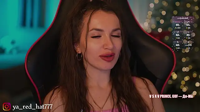 -RED_HAT-'s Live XXX Chat