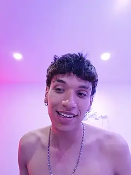 Chat +18 de H3ll_B0Y_ ao vivo