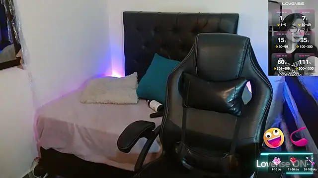 Chat +18 de KrystalAdams ao vivo