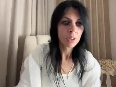 Czat XXX na żywo – InjaAtHome