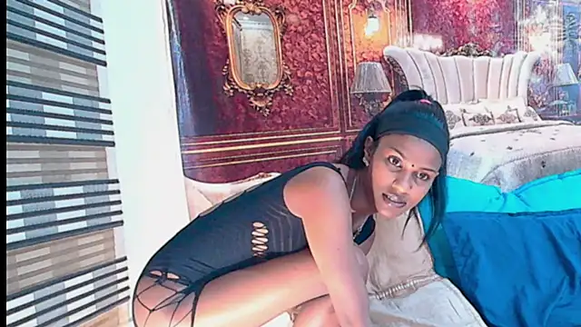 Živý XXX chat IndianSilkySpice