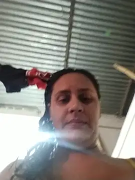 Andreita_95 Adlı Modelin Canlı XXX Sohbeti