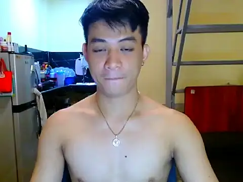 AsianCUMQUICKLY: διαδικτυακό σόου στην κάμερα