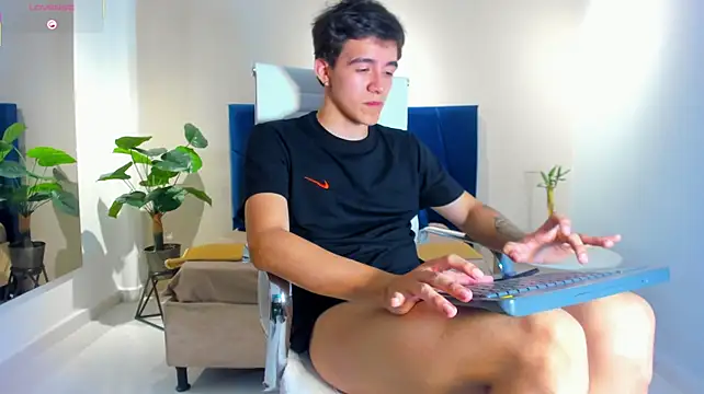 Chat +18 de Austinbolt ao vivo