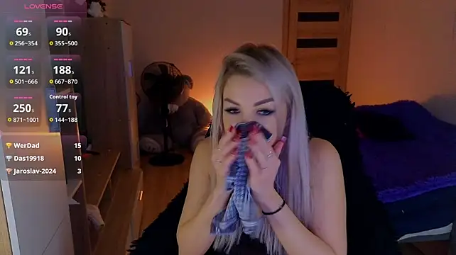 Chat XXX ao vivo de MilanaOmg