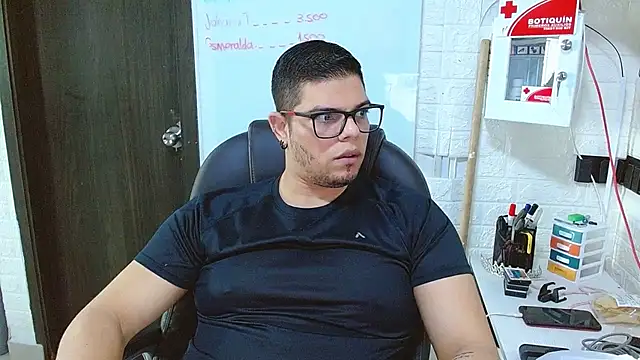 Chat +18 de Realjoel01 ao vivo