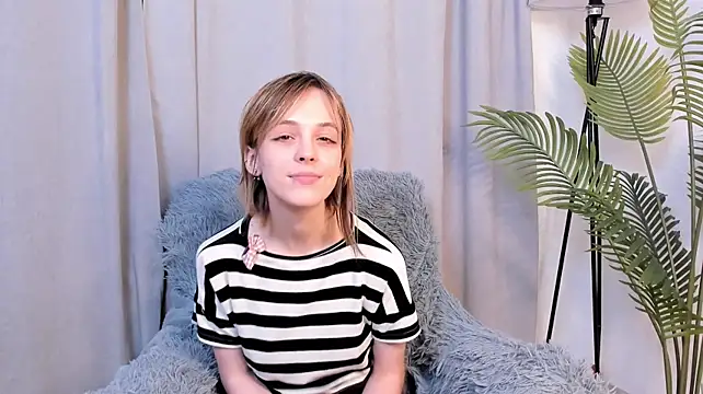 EthaMatthai's Live XXX Chat