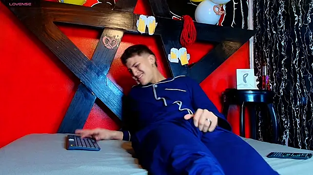 Axel_Romanov live XXX chat