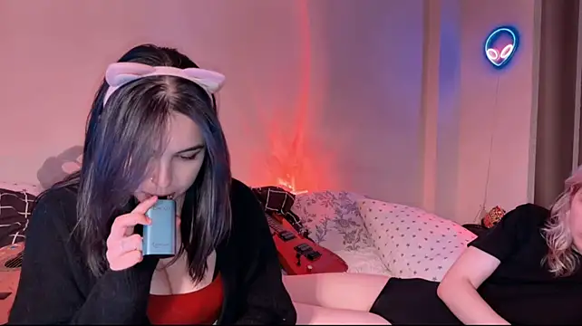AlexxMichaell 现场XXX聊天