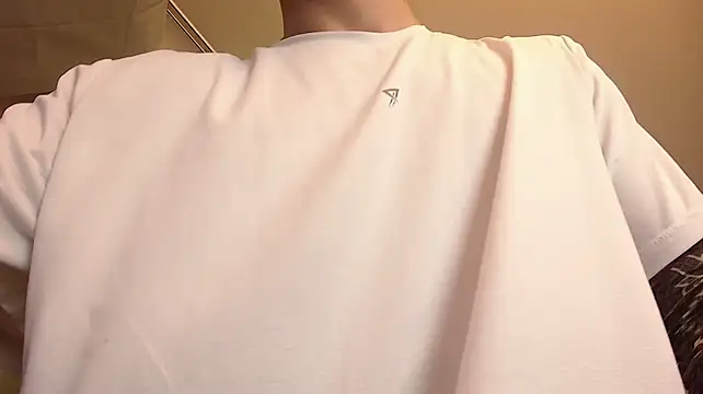 KyloEast 라이브 XXX 채팅