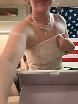 LillyFlowerson Live XXX Chat