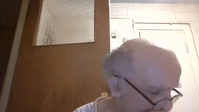 mariusica1@xh Live XXX Chat