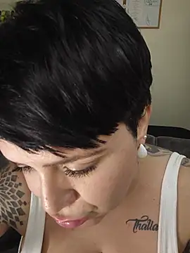 دردشة KatInk الجنسية المباشرة