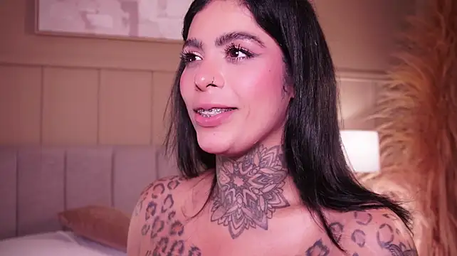 Chat XXX en directo de curvyliciousss
